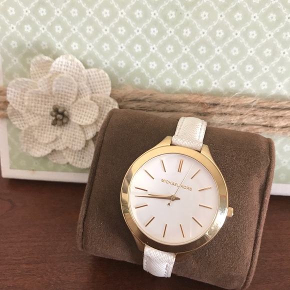 Women’s Michael Kors watch - Picture 2 of 6